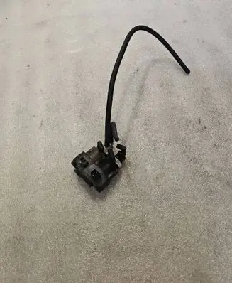 Audi A8 S8 D2 4D Turbo solenoid valve