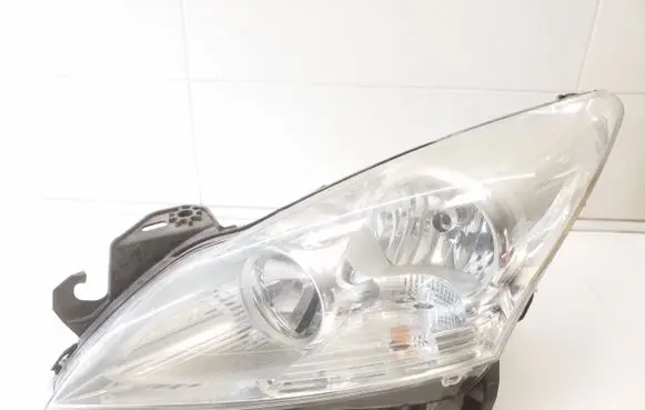 Peugeot 5008 Headlight/headlamp 9682519180