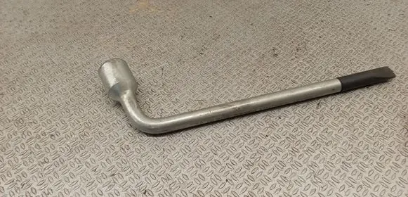 Smart ForFour I Wheel nut wrench A4545810024