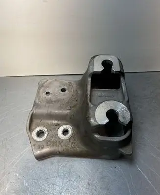 Subaru Outback (BS) Engine mounting bracket 1906012280