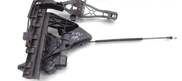 Volvo V50 Front door lock 30663976