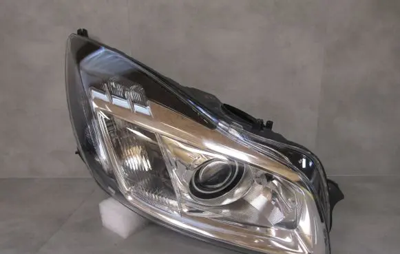 Opel Insignia A Headlight/headlamp 13226793