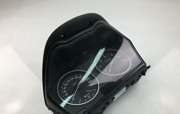 BMW 1 F20 F21 Speedometer (instrument cluster) 9287455