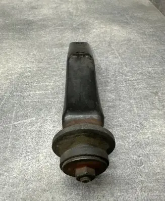 Volkswagen Touran I Engine mounting bracket 03G103941B