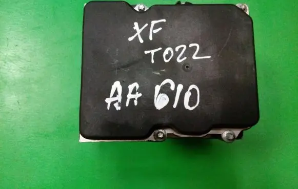 Jaguar XF ABS Pump 8X232C405EE AA610