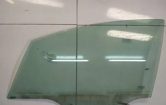 Citroen C4 I Front door window glass four-door AS2