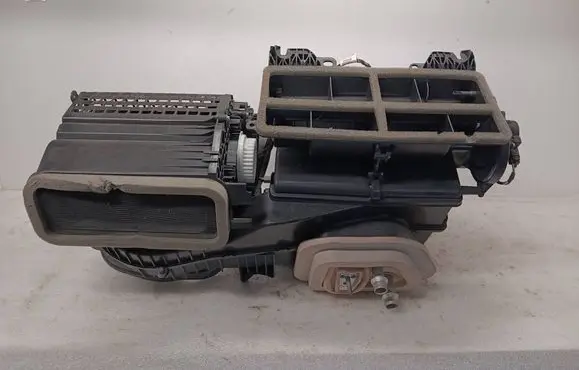 Chevrolet Volt I Interior heater climate box assembly 20897788