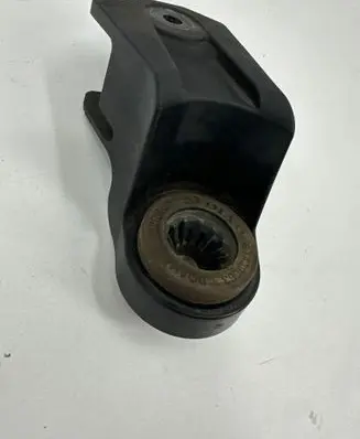 Volvo S90, V90 Air filter cleaner box bracket assembly 31370344