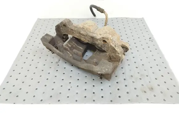 Jeep Grand Cherokee (WK) Front brake caliper