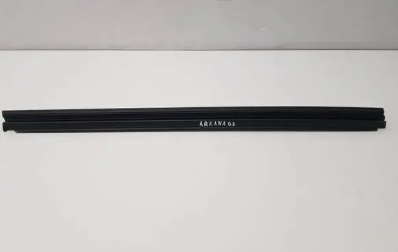 Renault Arkana Rear door glass trim molding 828216579R