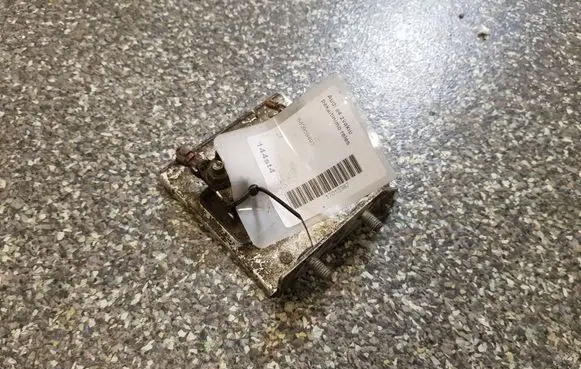 Audi A4 S4 B5 8D Coolant fan relay 8D0959493
