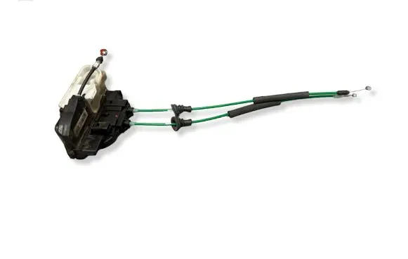 Hyundai i30 Front door lock 813202L030