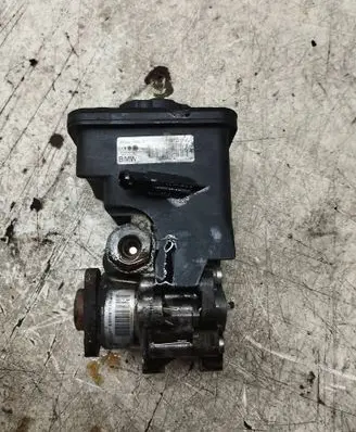 BMW 5 E60 E61 Power steering pump 7693974101 678005801R