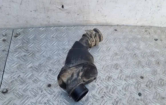 Intake resonator