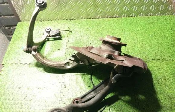 BMW X5M E70 Front wheel hub spindle knuckle 31216773783 6773783