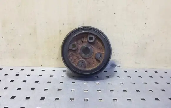 Volvo V40 Crankshaft pulley 08642400