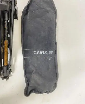 Opel Corsa D Tool box
