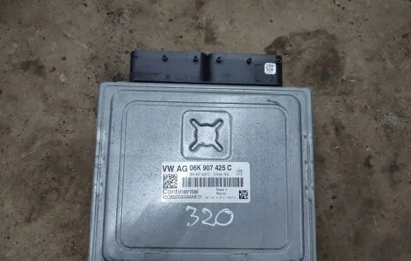 Volkswagen PASSAT B7 USA Engine control unit/module 06K907425C