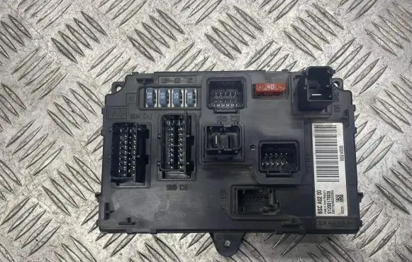 Peugeot 407 Fuse module 9656148080 BSCA0200 S120017003