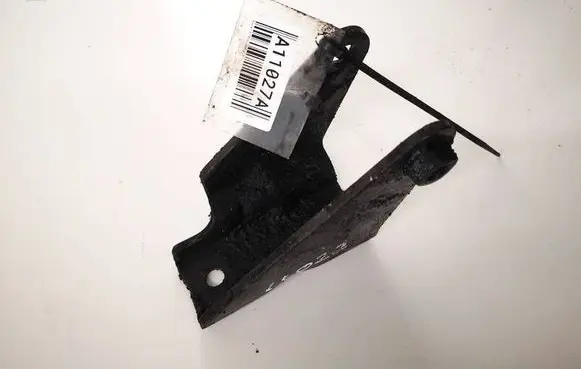 Nissan X-Trail T30 Engine mounting bracket 