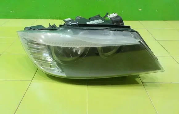 BMW 3 E90 E91 Headlight/headlamp 7202576