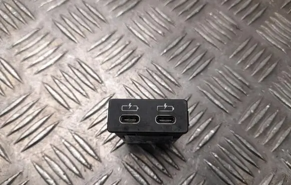 BMW i4 USB socket connector 5A84160