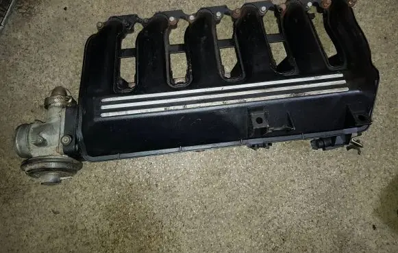 BMW 5 E39 Intake manifold 7789247 7789329 7789287