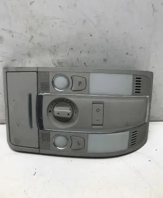 Audi A6 S6 C6 4F Front seat light 4F0947135CA 22082006 18550356