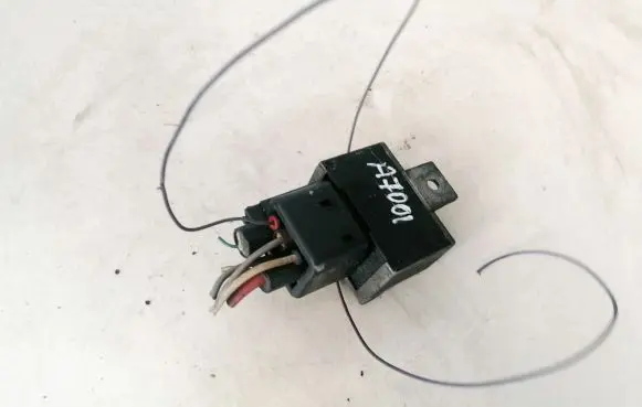 Renault Scenic I Glow plug pre-heat relay 7700115078