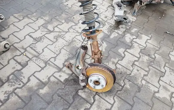 Toyota Yaris Front wheel hub spindle knuckle