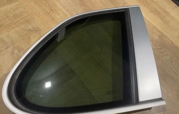 Porsche Cayenne (9PA) Rear side window 7L5845298