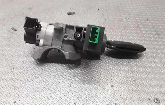 Volvo XC70 Ignition lock 8626324 8621509
