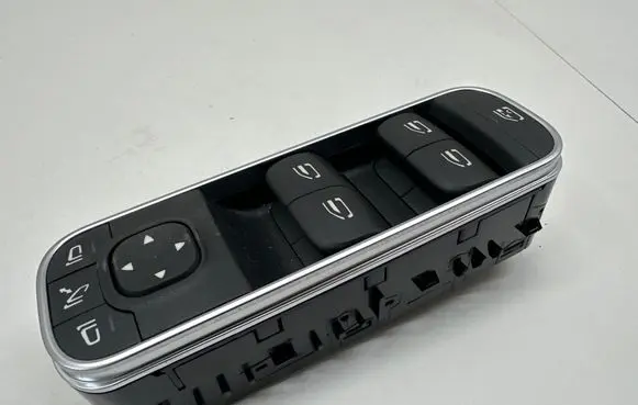 Mercedes-Benz EQA Electric window control switch A1679059803