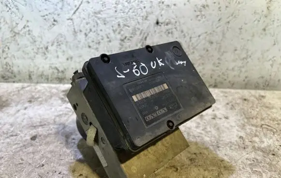 Volvo S60 ABS Pump 30793445 00401396E0 10092504153