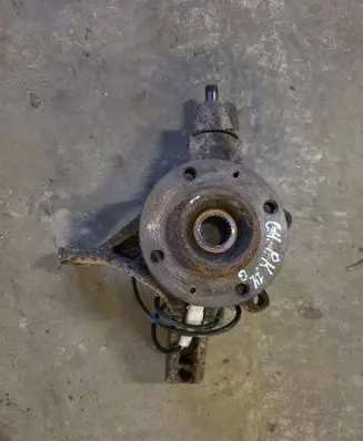 Citroen C4 I Front wheel hub
