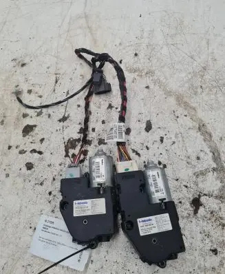 Mercedes-Benz E A207 Electric sunroof installation A2075405105