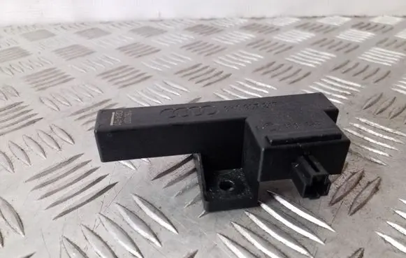 Audi A5 Sportback 8TA Keyless system antenna 8K0907247