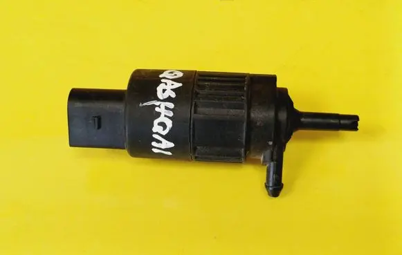 Nissan Qashqai Windscreen/windshield washer pump