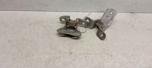 Toyota Verso Front door upper hinge ES030210