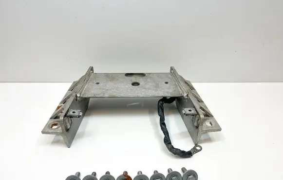 Mercedes-Benz SL R231 Gearbox mounting bracket A2312401002 2312401002