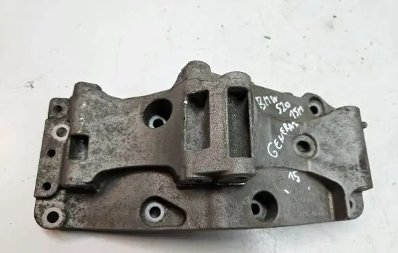 BMW 5 F10 F11 Generator/alternator bracket 7619250