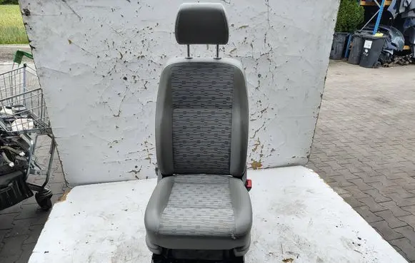 Volkswagen Transporter - Caravelle T5 Front passenger seat