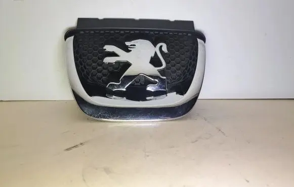 Peugeot 308 SW Manufacturer badge logo/emblem 9680505177