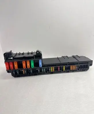 BMW 5 E60 E61 Fuse module 6957330