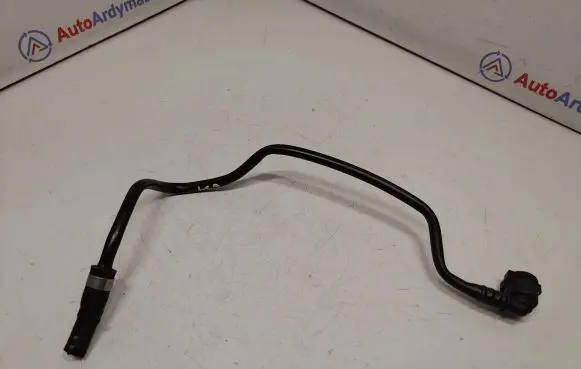 Engine coolant pipe/hose