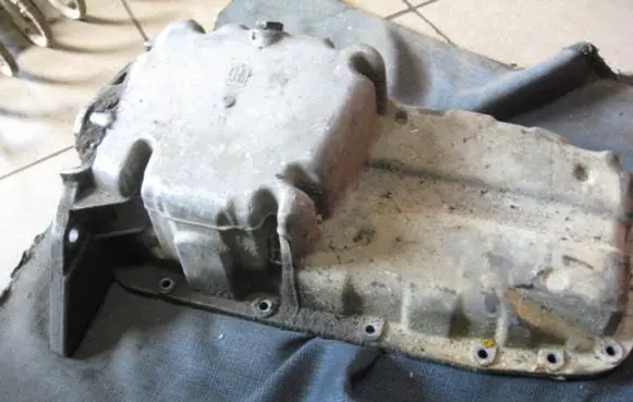 Opel Vectra B Oil sump 9117F22 16J16V74KW
