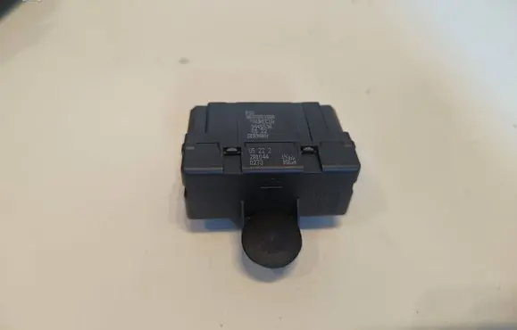 Peugeot 407 Seat heating relay 9638053380 9445536