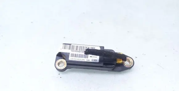 Mercedes-Benz S W220 Airbag deployment crash/impact sensor 2208204426 220820442608