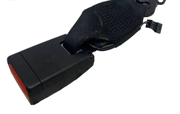 BMW M4 F82 F83 Rear seatbelt buckle 7266352
