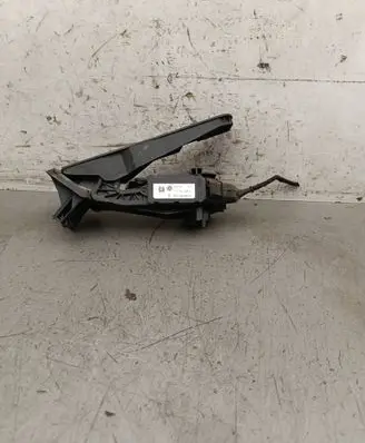 Volkswagen Touran I Accelerator throttle pedal 1T1721503H 6PV00868900